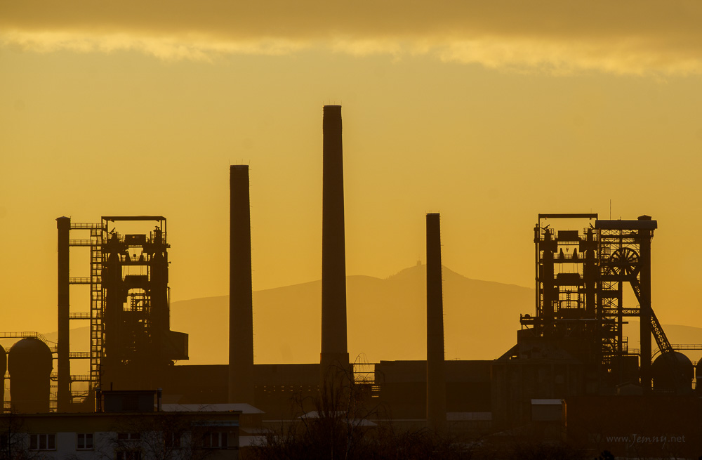 ocelOva modelka s cudlikem