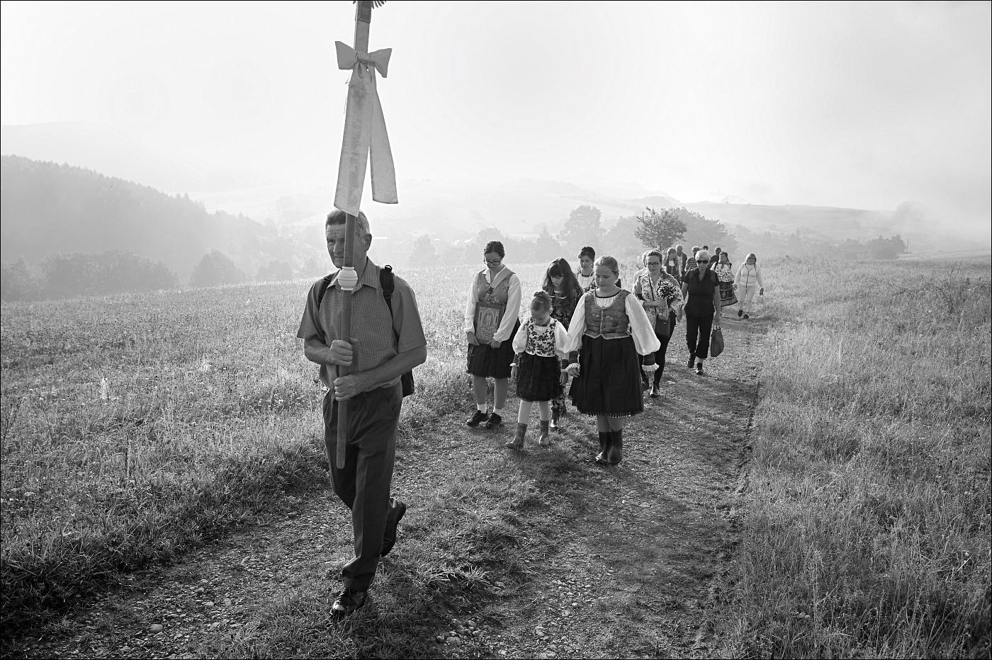 Pochod ke kapli v haju
