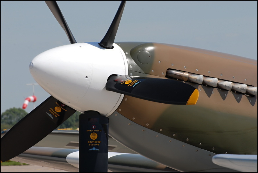 ...detail vrtule a motoru letounu Supermarine Spitfire...