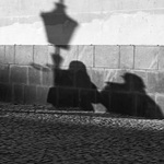 drž tu lampu pořádně!