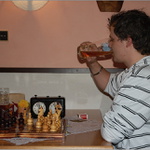 ..."nebezpečná šachová partie dvou supervelmocí o osud lidstva...aneb láska k pivu"...