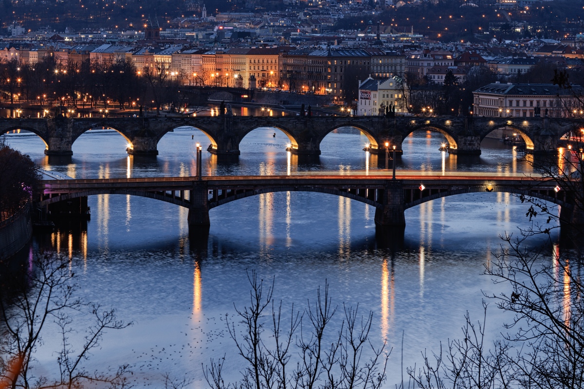 večerní Praha
