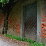 ...dveře do zahrad...