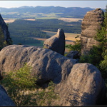 ...výhled z vrcholků skal...