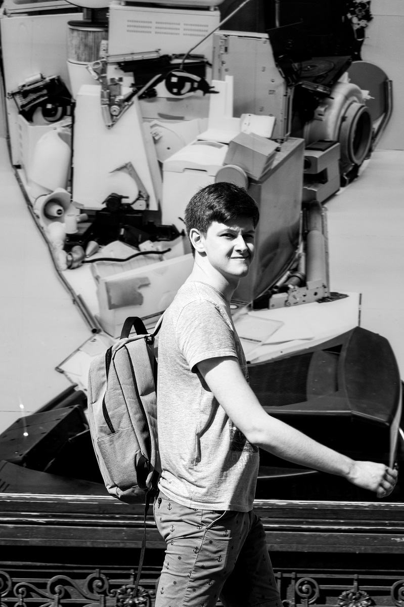 skoro stejný úsměv