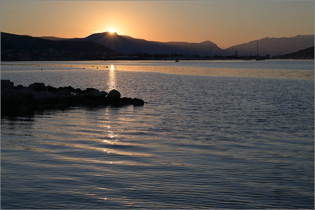 ...první paprsky...