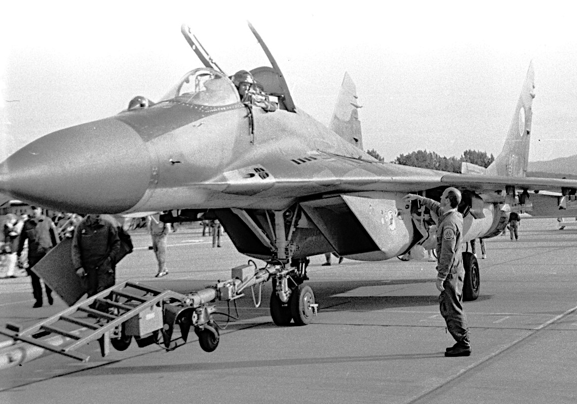 ti rikam, pojd dolu!