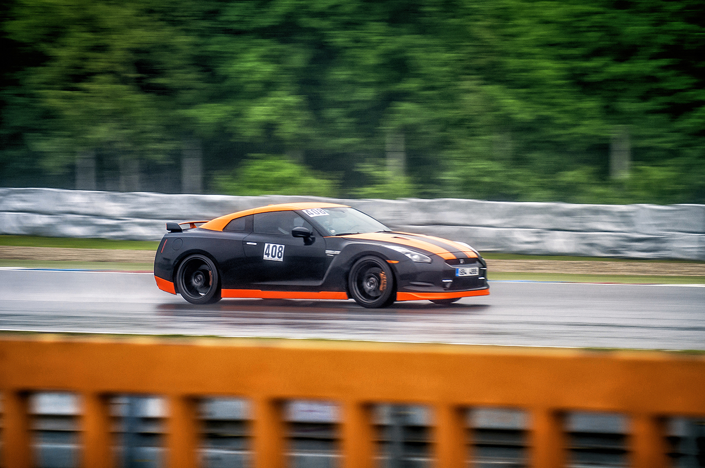 Nissan GT-R na okruhu v Brně