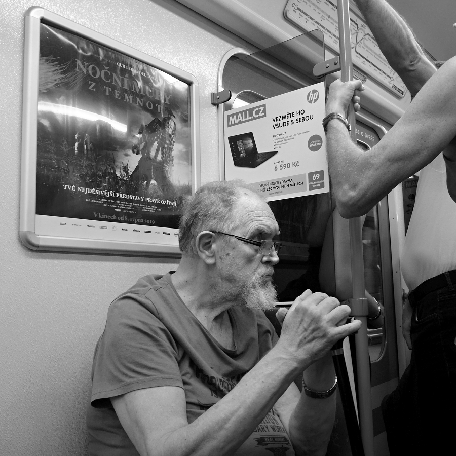 V metru