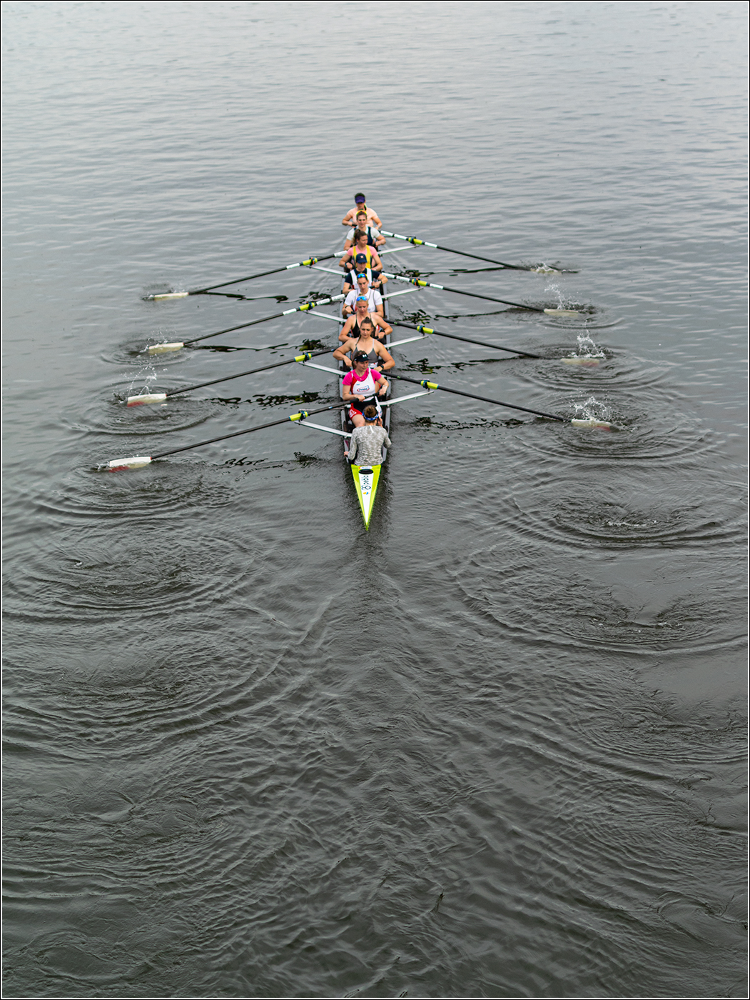 8veslice s mobilním kormidelníkem